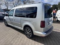 Gebraucht VW Caddy Maxi 102 PS (75 kW) 2015 Silber Van / Kleinbus