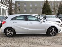 Gebraucht Mercedes A180 Style 122 PS (89 kW) 2014 Silber Limousine