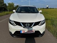 Gebraucht Nissan Qashqai Tekna 116 PS (85 kW) 2017 Weiß SUV