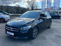 Gebraucht Mercedes B180 Style 116 PS (85 kW) 2020 Kosmosschwarz Van / Kleinbus