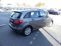 Gebraucht Mercedes B180 122 PS (89 kW) 2014 Grau Van / Kleinbus