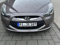 Gebraucht Hyundai ix20 Classic 90 PS (66 kW) 2012 Braun Kleinwagen