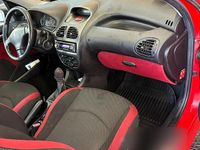 Gebraucht Peugeot 206 75 PS (55 kW) 2008 Rot Kleinwagen