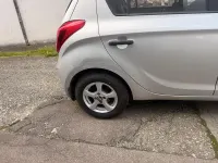 Gebraucht Hyundai i20 86 PS (63 kW) 2013 Grau Kleinwagen