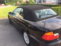 Gebraucht BMW 325 Cabriolet 252 PS (185 kW) 2002 Schwarz Cabrio