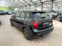 Gebraucht Mini Cooper Classic 136 PS (100 kW) 2023 Schwarz Kleinwagen