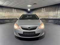 Gebraucht Opel Astra Edition 110 PS (80 kW) 2011 Silber Kombi