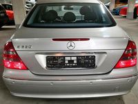 Gebraucht Mercedes E320 Avantgarde 224 PS (164 kW) 2002 Silber Limousine