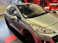 Gebraucht Peugeot 207 95 PS (69 kW) 2011 Andere farben Coupé