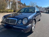 Gebraucht Mercedes E240 Elegance 170 PS (125 kW) 1998 Blau Limousine