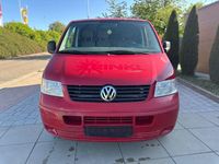Second-hand VW Transporter 105 CP (77 kW) 2005 Roșu Van