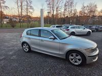 Gebraucht BMW 118 143 PS (105 kW) 2008 Titansilber metallic (metallic) Kleinwagen