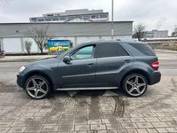 Gebraucht Mercedes ML350 231 PS (169 kW) 2011 Grau SUV