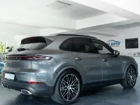 Gebraucht Porsche Cayenne 470 PS (345 kW) 2025 Grau SUV