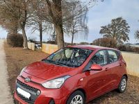 Gebraucht Hyundai i10 Trend 67 PS (49 kW) 2018 Rot Kleinwagen