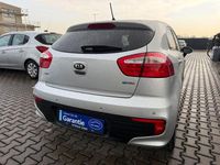 Gebraucht Kia Rio Spirit 84 PS (61 kW) 2016 Silber Kleinwagen