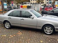 Gebraucht Mercedes E240 Elegance 170 PS (125 kW) 1999 Limousine