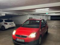 Gebraucht Ford Fiesta 59 PS (43 kW) 2005 Rot Kleinwagen