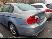 Gebraucht BMW 320 2005 Grau Limousine