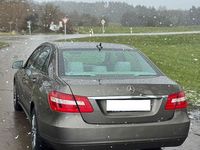 Gebraucht Mercedes E220 170 PS (125 kW) 2010 Grau Limousine