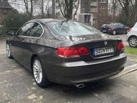 Gebraucht BMW 320 177 PS (130 kW) 2009 Braun Coupé