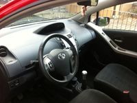 Gebraucht Toyota Yaris 87 PS (63 kW) 2008 Rot Kleinwagen