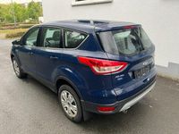 Gebraucht Ford Kuga Trend 150 PS (110 kW) 2015 Blau SUV