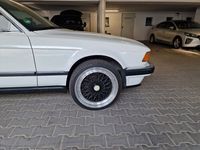 Gebraucht BMW 750 300 PS (220 kW) 1990 Weiß Limousine