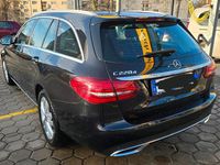 Gebraucht Mercedes C220 194 PS (142 kW) 2019 Schwarz Kombi