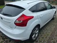 Gebraucht Ford Focus 125 PS (91 kW) 2013 Weiß Kleinwagen
