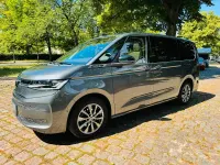 Gebraucht VW Multivan Life 150 PS (110 kW) 2023 Grau Van / Kleinbus