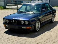 Gebraucht BMW 535 M Sport 218 PS (160 kW) 1986 Blau Limousine