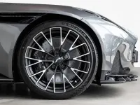 Neu Aston Martin DB12 700 PS (514 kW) 2026 Silber Cabrio