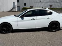 Gebraucht Alfa Romeo Giulia Super 150 PS (110 kW) 2017 Weiß Limousine