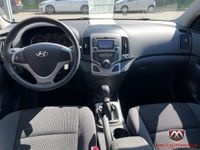 gebraucht Hyundai i30 cw Comfort 1.6 CRDi DPF Klimaautom Alarm GA