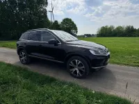 Second-hand VW Touareg 262 CP (192 kW) 2016 Negru SUV