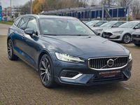 Gebraucht Volvo V60 455 PS (334 kW) 2022 Blau Kombi