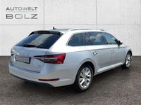 Gebraucht Skoda Superb Style 218 PS (160 kW) 2022 Silber Kombi