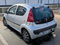 Gebraucht Peugeot 107 68 PS (50 kW) 2010 Silber Kleinwagen