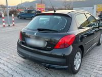 Gebraucht Peugeot 207 90 PS (66 kW) 2009 Schwarz Kleinwagen
