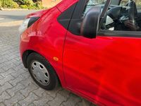 Second-hand Chevrolet Spark 68 CP (50 kW) 2011 Roșu Hatchback