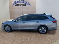 Gebraucht Skoda Superb 150 PS (110 kW) 2025 Aluminium silber Kombi