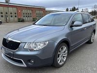 Gebraucht Skoda Superb Comfort 140 PS (102 kW) 2012 Blau Kombi