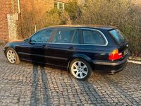 Gebraucht BMW 330 2001 Blau Kombi