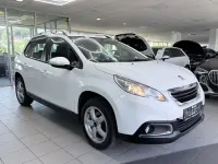 Gebraucht Peugeot 2008 Active 120 PS (88 kW) 2014 Weiß SUV