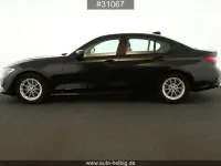 Gebraucht BMW 318 Sport Line 150 PS (110 kW) 2022 Schwarz Limousine