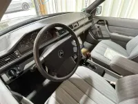 Gebraucht Mercedes E230 132 PS (97 kW) 1989 Limousine