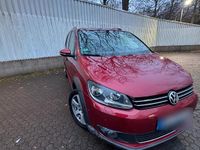 Gebraucht VW Touran Cross 105 PS (77 kW) 2011 Rot Van / Kleinbus