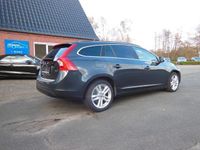 gebraucht Volvo V60 Kombi D4 Momentum XENON/NAVI/SHZ/PDC/17"