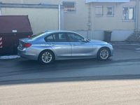 Gebraucht BMW 320 Sport Line 184 PS (135 kW) 2012 Blau Limousine